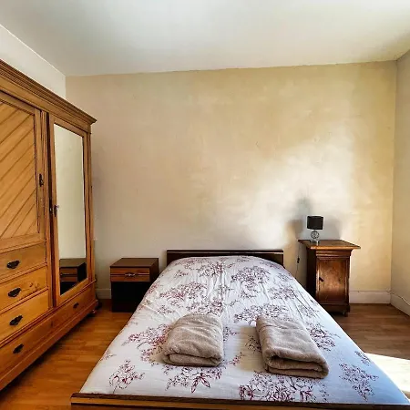 La Maison D'orle بيت للعطل