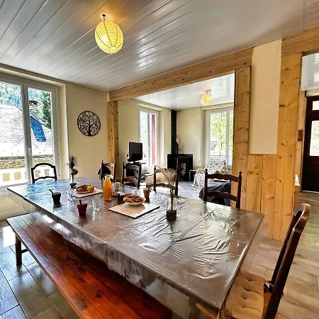 La Maison D'orle بيت للعطل *