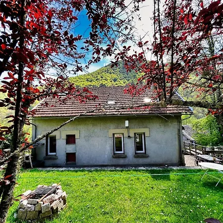 La Maison D'orle بيت للعطل *